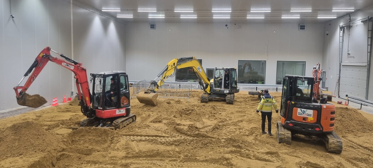 WimVerhuurAcademy teambuilding indoorgraafzandbak